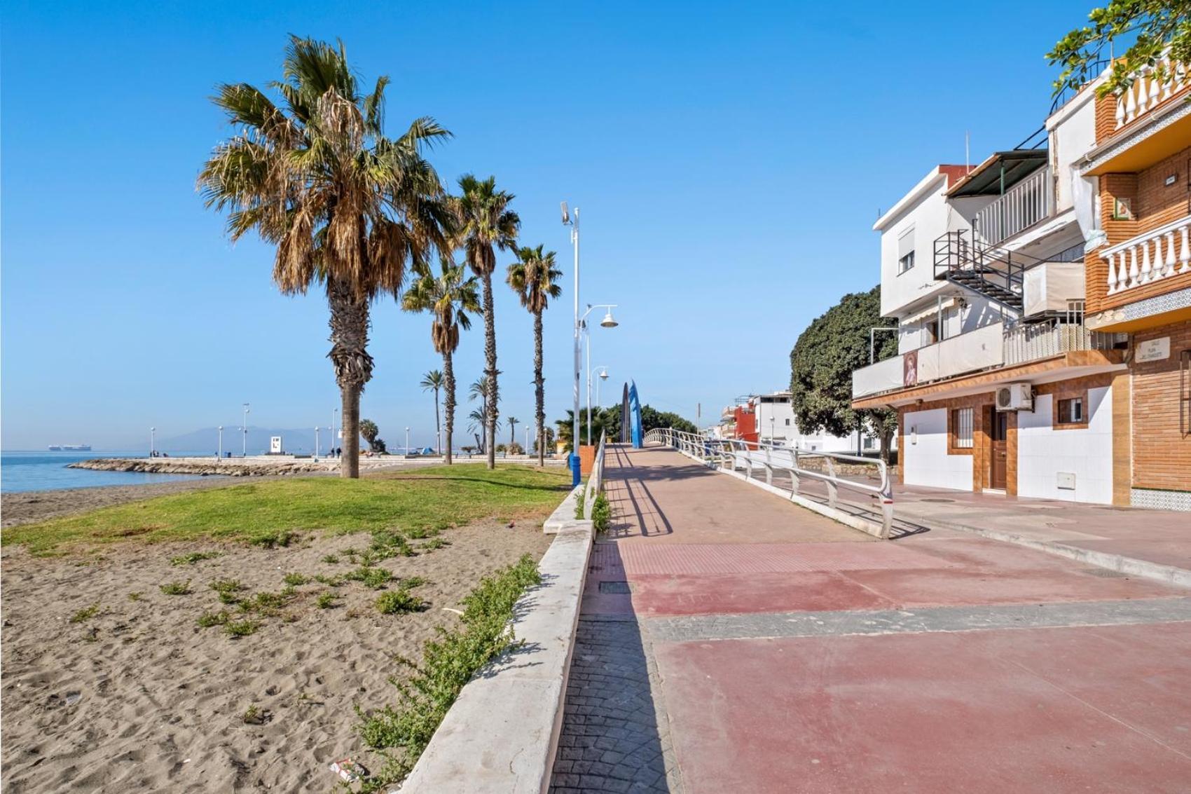 Apartamento Frente A La Playa Málaga Buitenkant foto